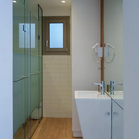 Notos Boutique 3 *